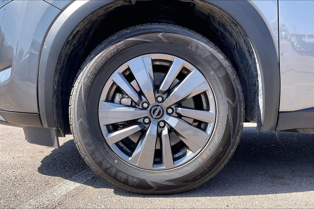 Used 2025 Nissan Pathfinder SV AWD/4WD image 9