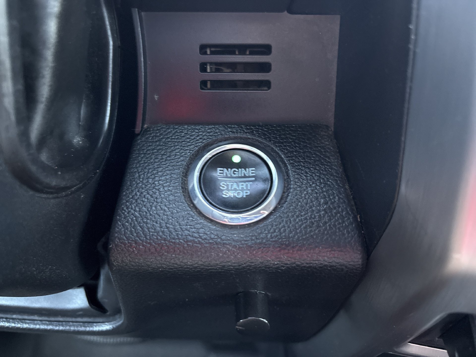 Used 2021 Ford F250 Platinum w/ FX4 Off-Road Package AWD/4WD image 8