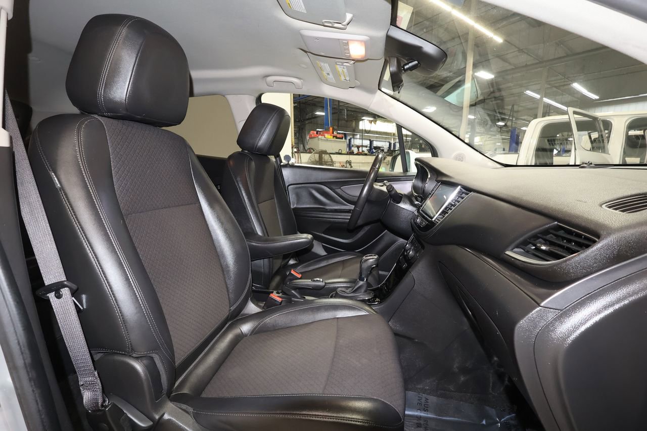Used 2018 Buick Encore Preferred image 17