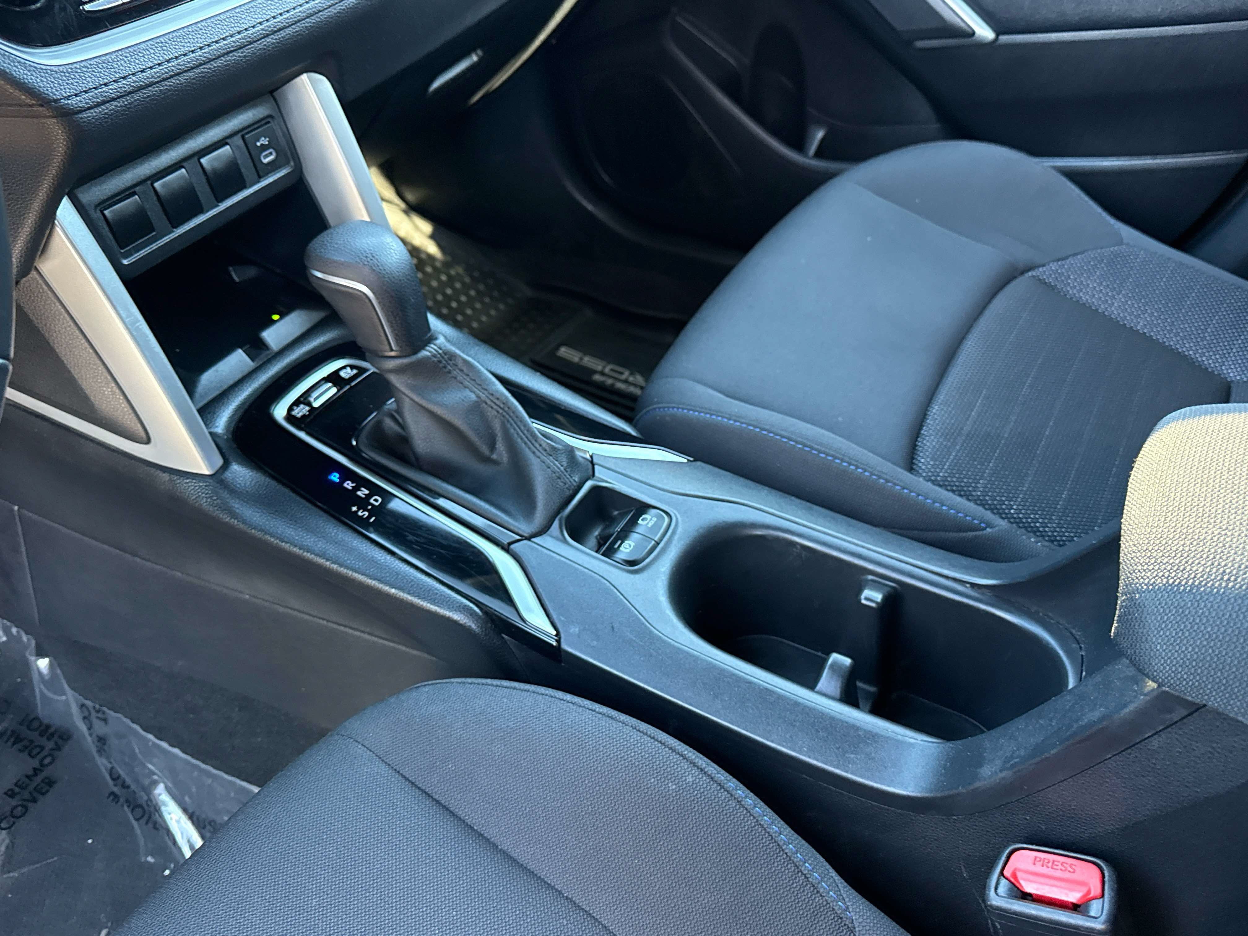 Used 2024 Toyota Corolla Cross AWD Hybrid image 20