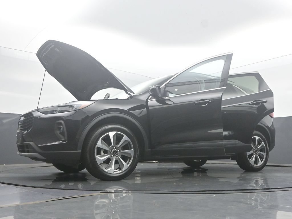 Used 2025 Ford Escape Platinum AWD/4WD image 60