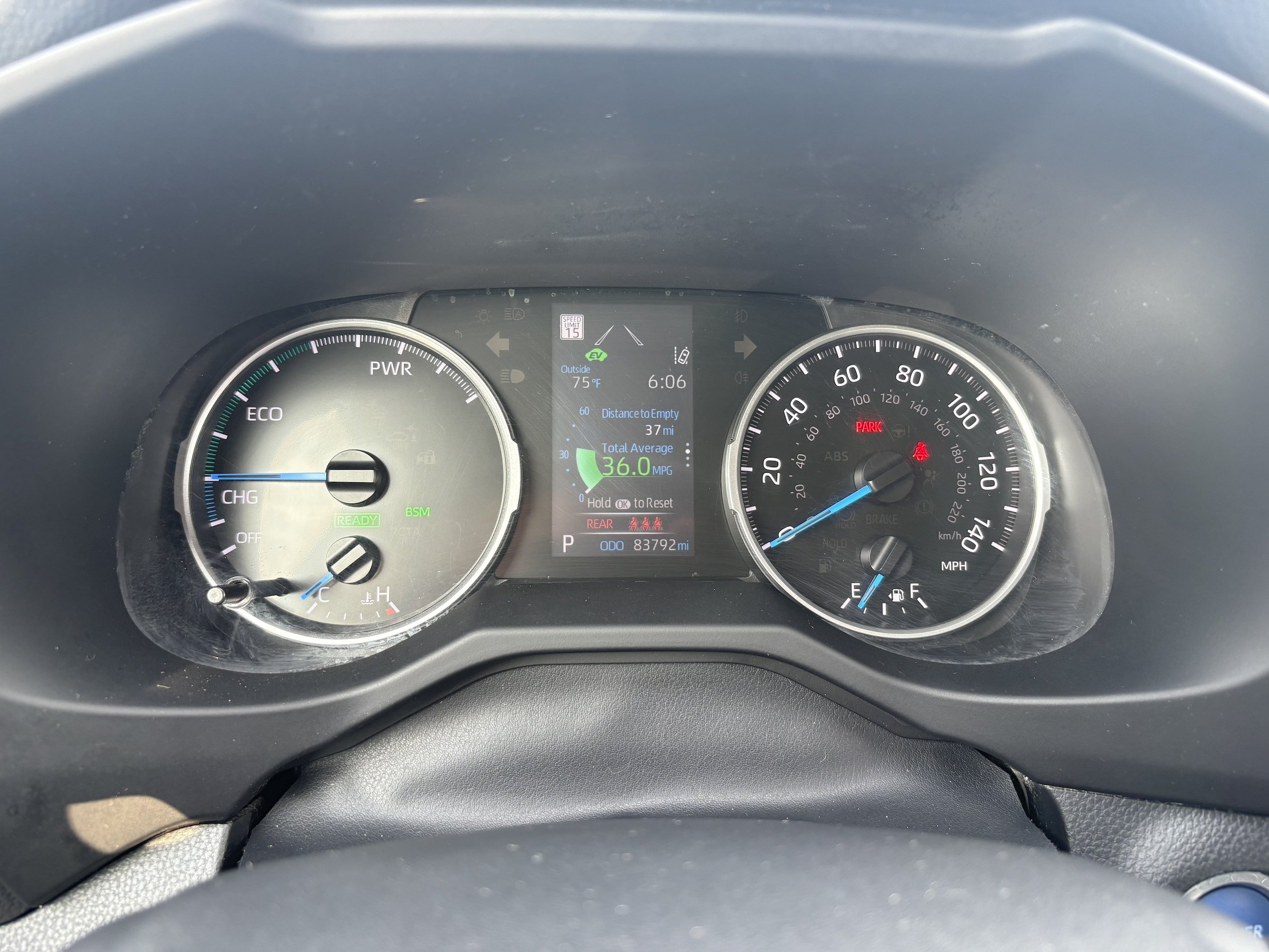 Used 2022 Toyota RAV4 XLE AWD/4WD image 3
