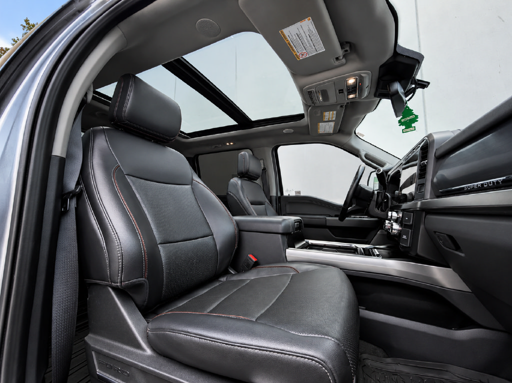 Used 2023 Ford F350 Lariat w/ Lariat Ultimate Package AWD/4WD image 8