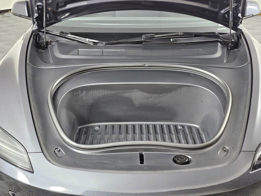 Used 2025 Tesla Model 3 Long Range image 8