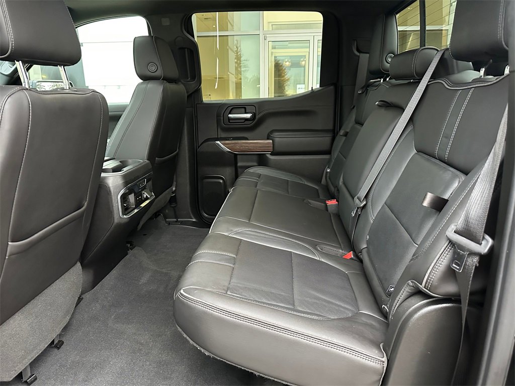 Used 2019 Chevrolet Silverado 1500 High Country w/ Technology Package image 15