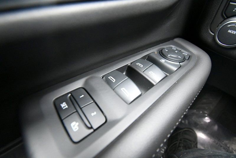 Used 2024 Chevrolet Suburban LT AWD/4WD image 20