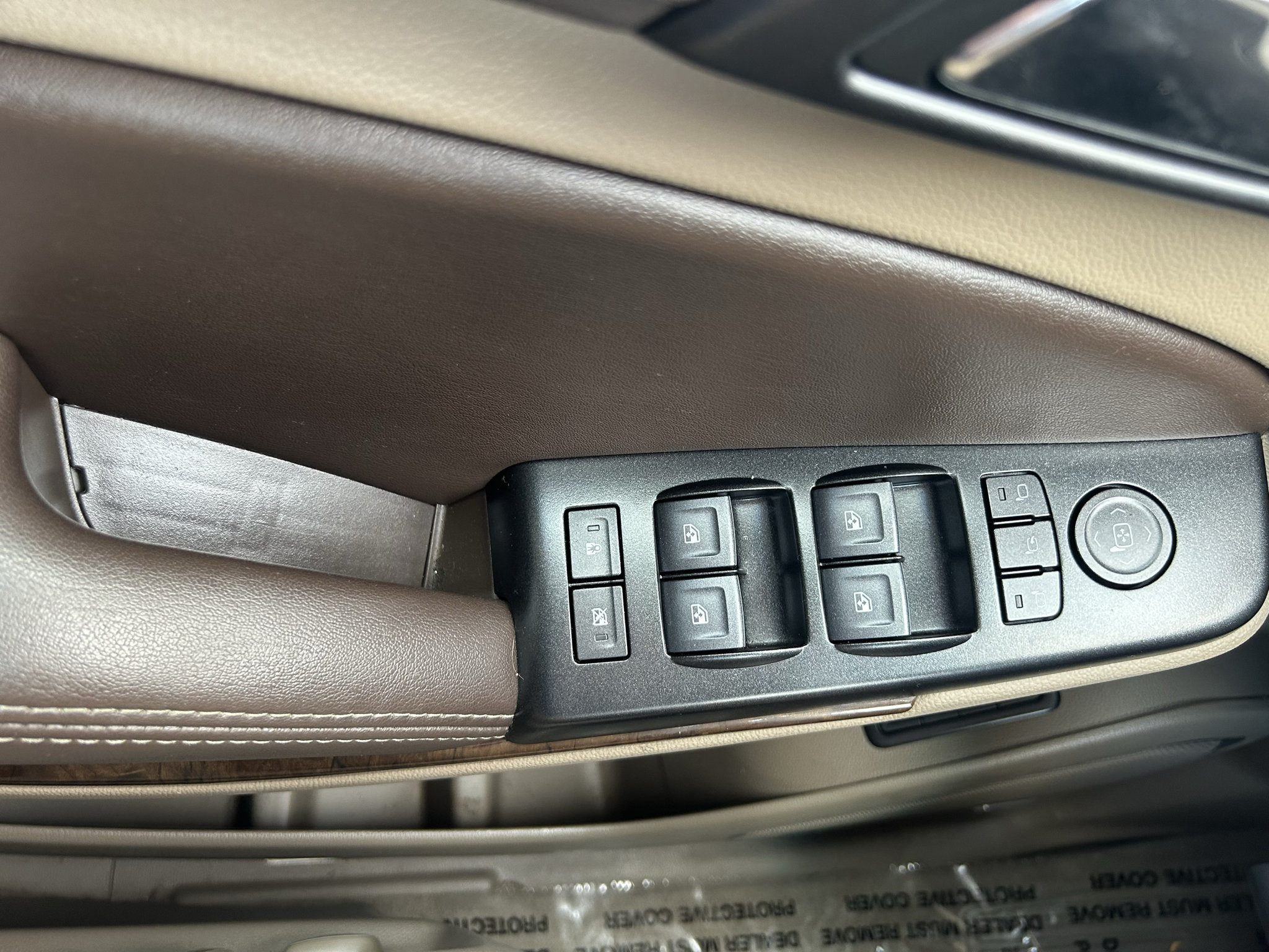 Used 2019 Chevrolet Suburban LT RWD image 22