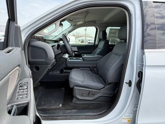 New 2026 Ford Expedition Active AWD/4WD image 13