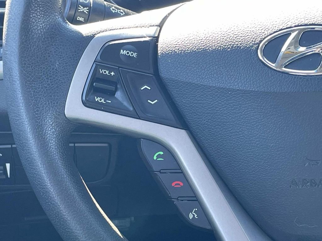 Used 2014 Hyundai Veloster image 25