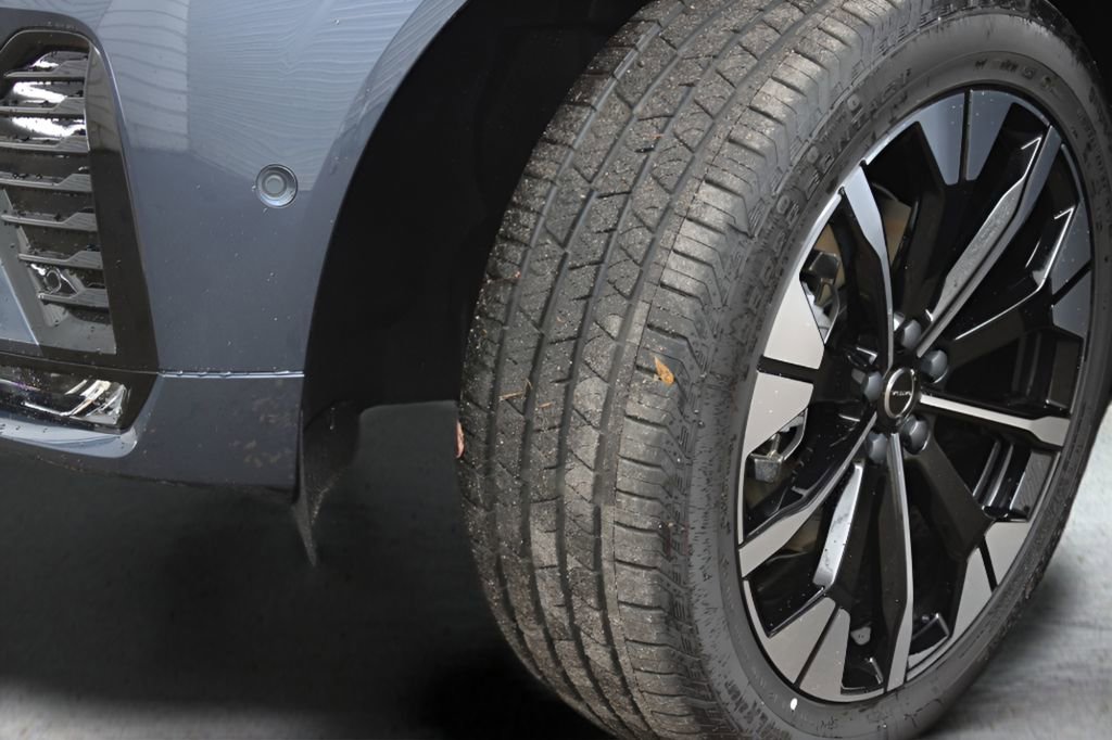 New 2026 Volvo XC60 B5 Plus w/ Protection Package Premier AWD/4WD image 46