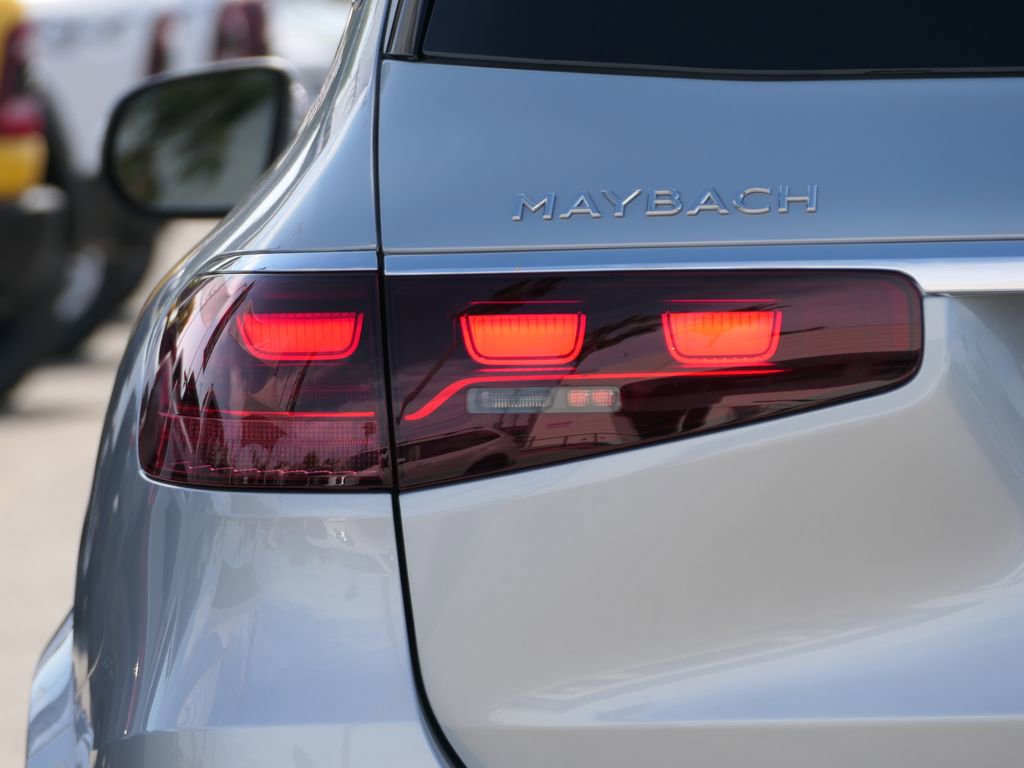 Used 2025 Mercedes-Benz Maybach GLS 600 4MATIC image 6
