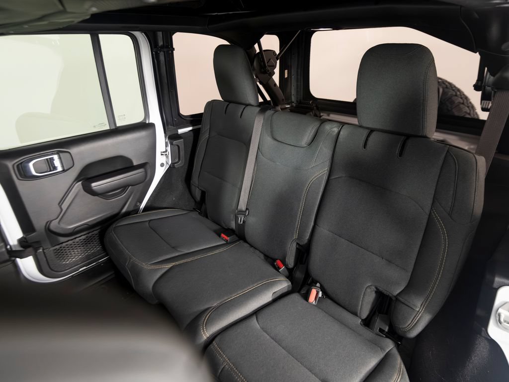 Used 2024 Jeep Wrangler S AWD/4WD image 38