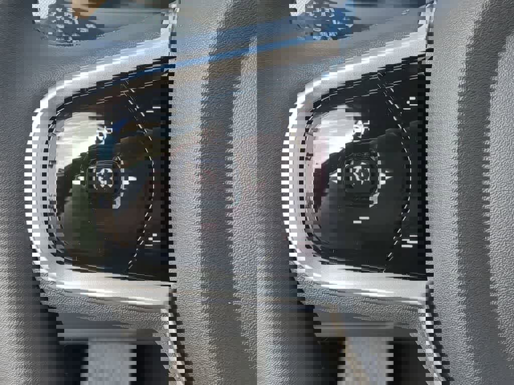 Used 2026 Volvo XC90 B6 Plus w/ Protection Package image 22