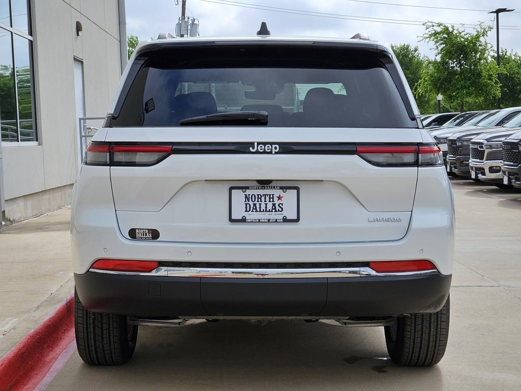 New 2026 Jeep Grand Cherokee Laredo RWD image 4
