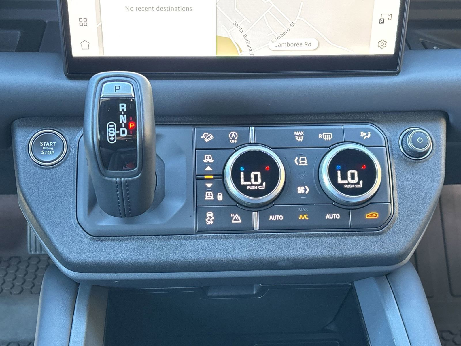 Used 2025 Land Rover Defender 90 S image 18