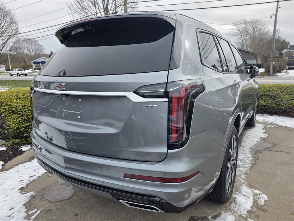 Used 2023 Cadillac XT6 Sport w/ Technology Package image 9