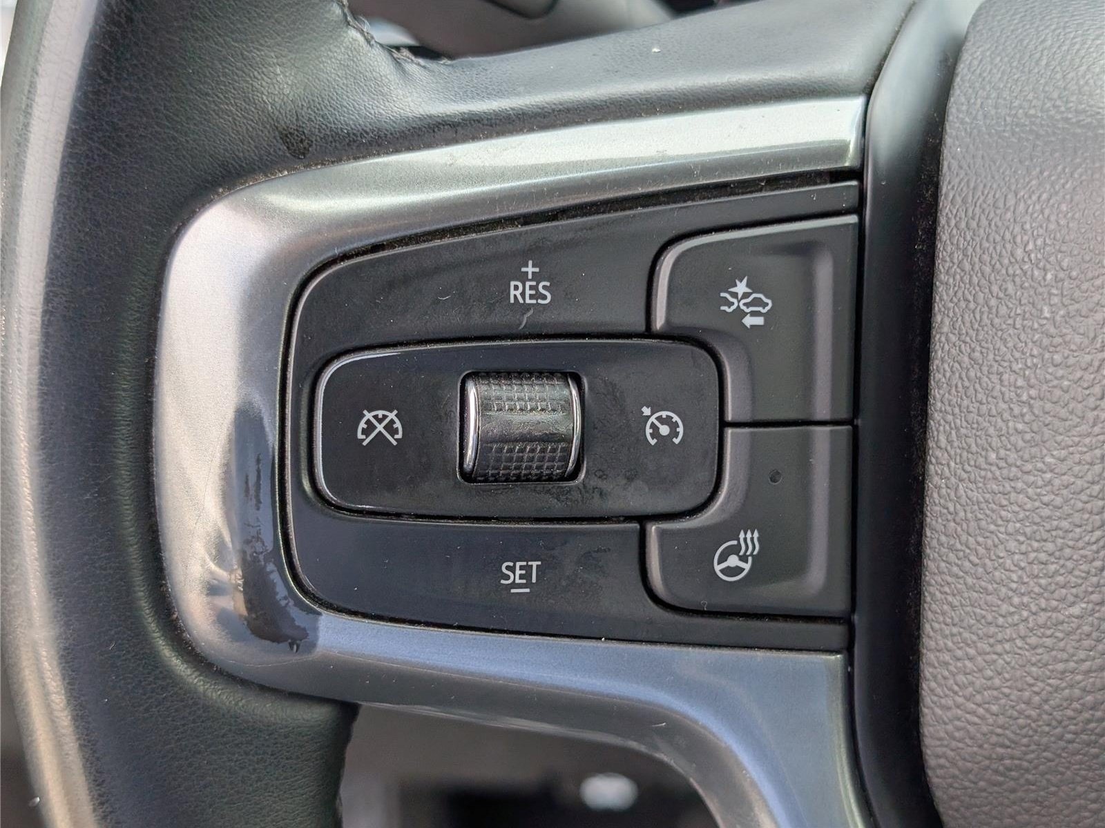 Used 2023 Chevrolet Silverado 1500 LT AWD/4WD image 21