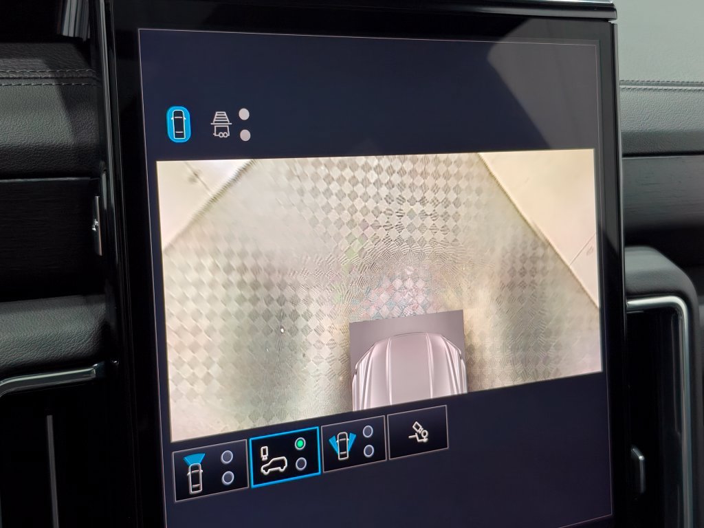 Used 2025 GMC Yukon Denali w/ Sun & Power Step Package AWD/4WD image 61