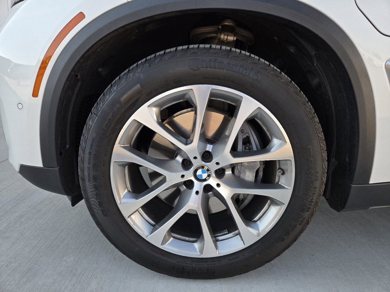 Used 2026 BMW X5 xDrive50e w/ Climate Comfort Package image 45