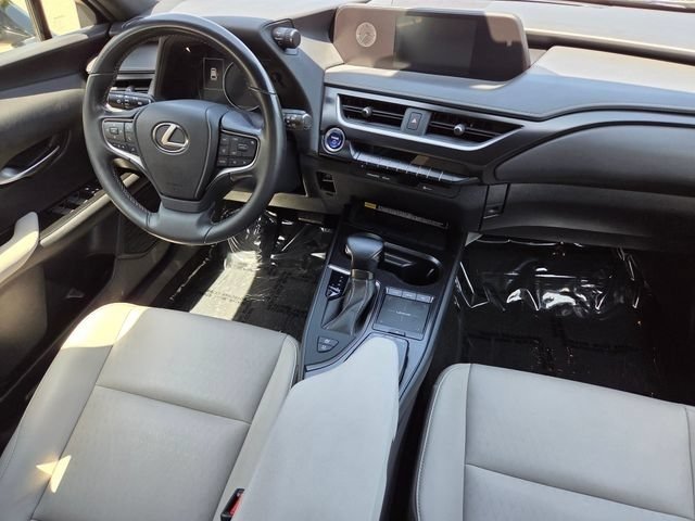 Used 2021 Lexus UX 250h w/ Accessory Package (Z1) AWD/4WD image 30