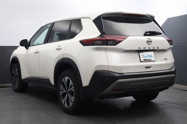 Used 2023 Nissan Rogue SV image 6