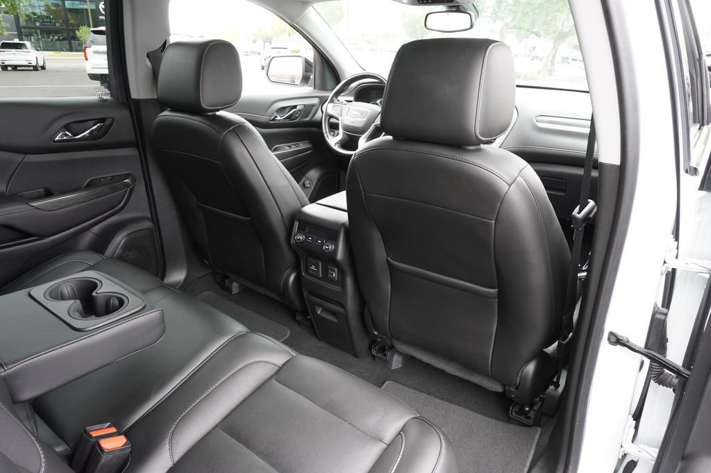 Certified 2019 GMC Acadia SLT w/ Black Edition FWD image 12