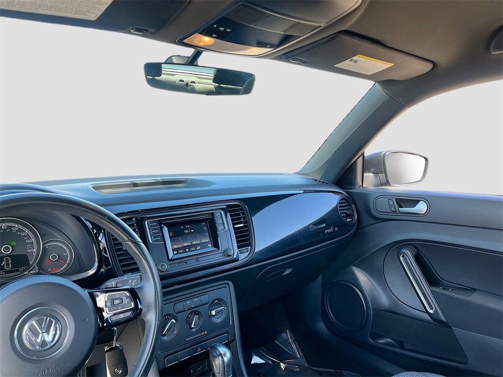 Used 2017 Volkswagen Beetle 1.8T S image 21