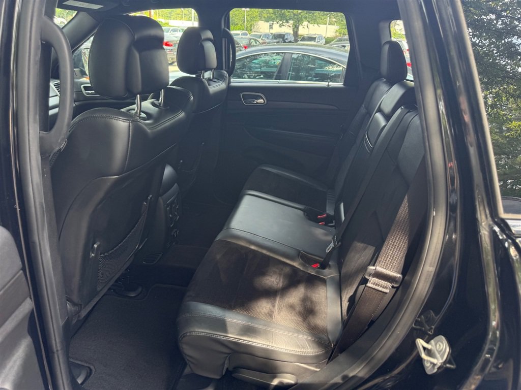 Used 2018 Jeep Grand Cherokee Altitude RWD image 13