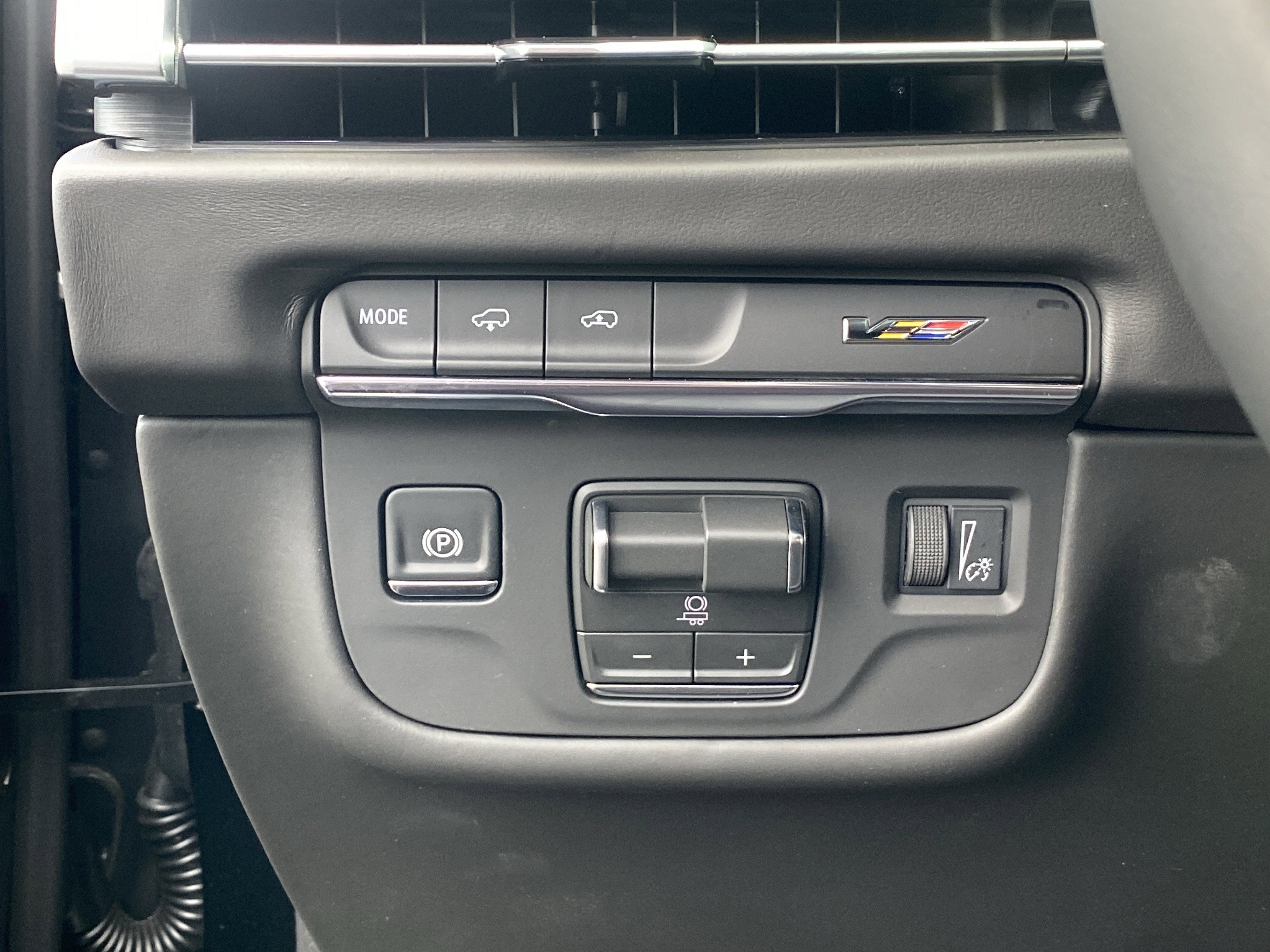 Used 2026 Cadillac Escalade V AWD/4WD image 27