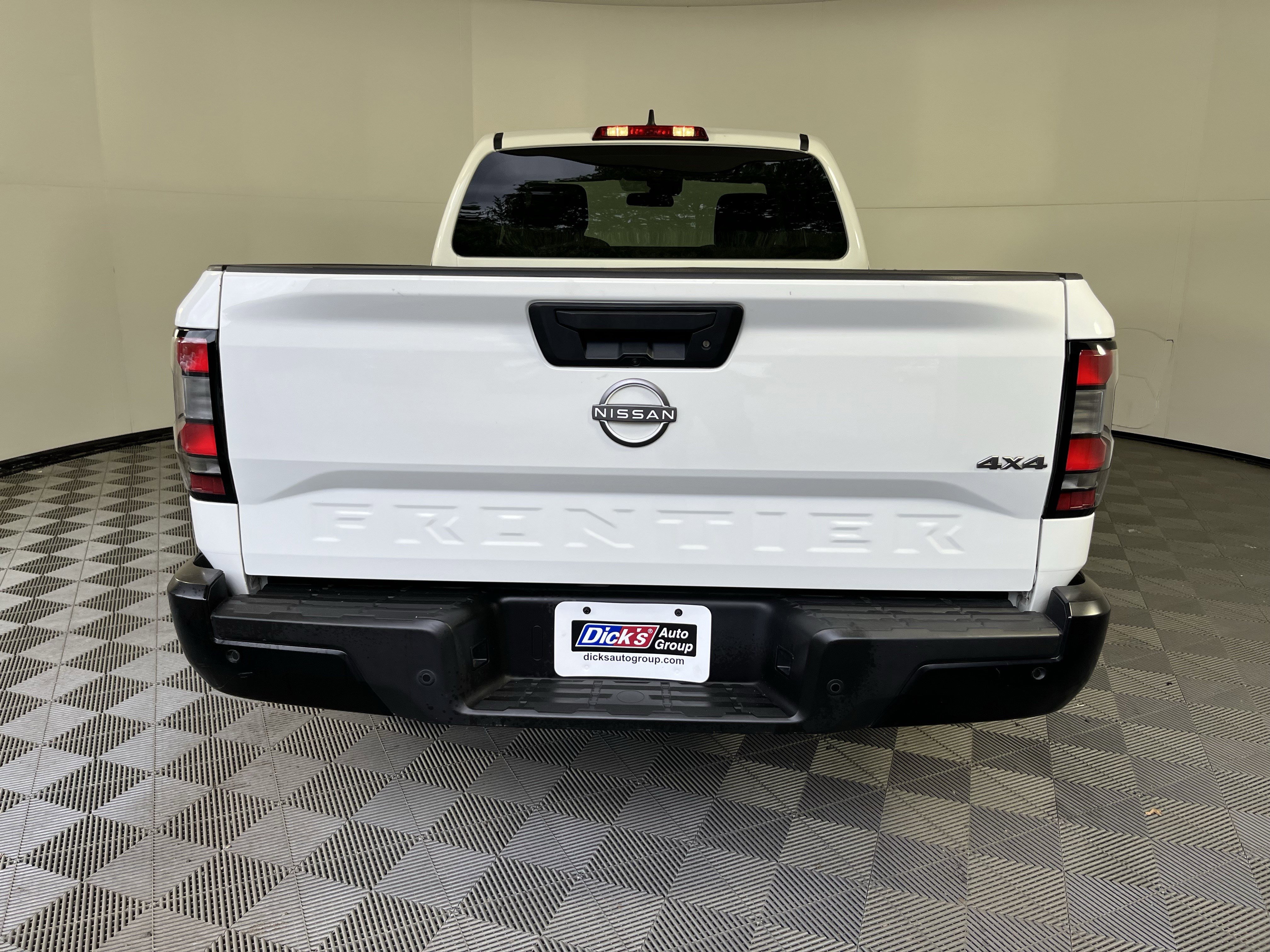 Used 2022 Nissan Frontier S w/ Technology Package AWD/4WD image 4