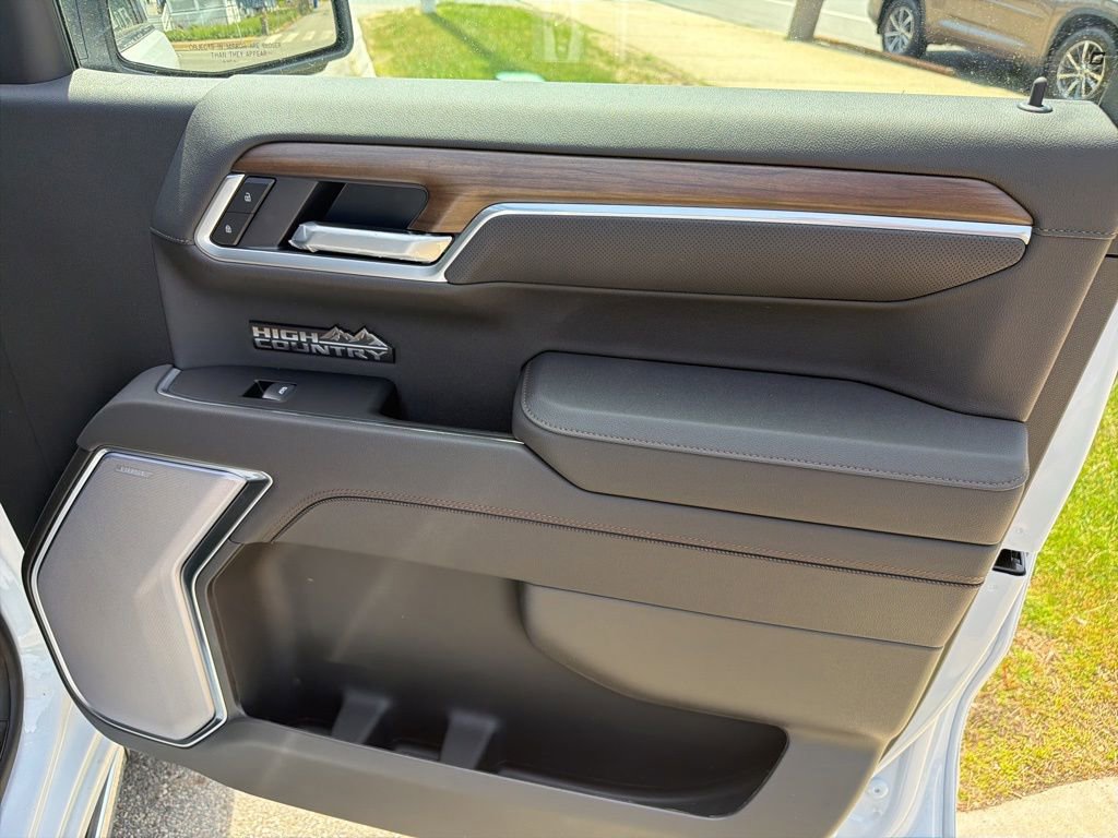 New 2026 Chevrolet Silverado 1500 High Country w/ Technology Package AWD/4WD image 24