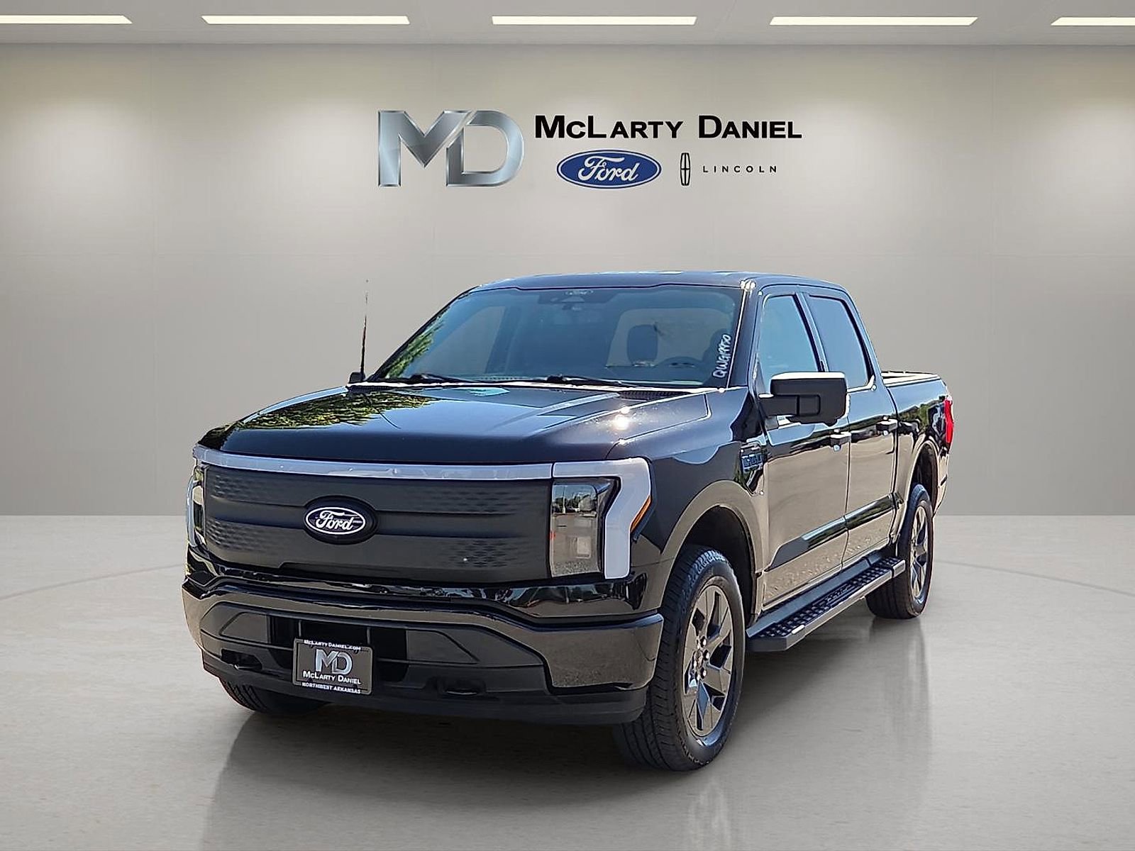 Used 2024 Ford F150 Lightning XLT AWD/4WD image 2
