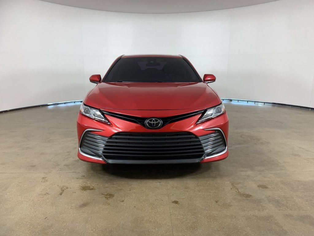 Used 2023 Toyota Camry LE image 3