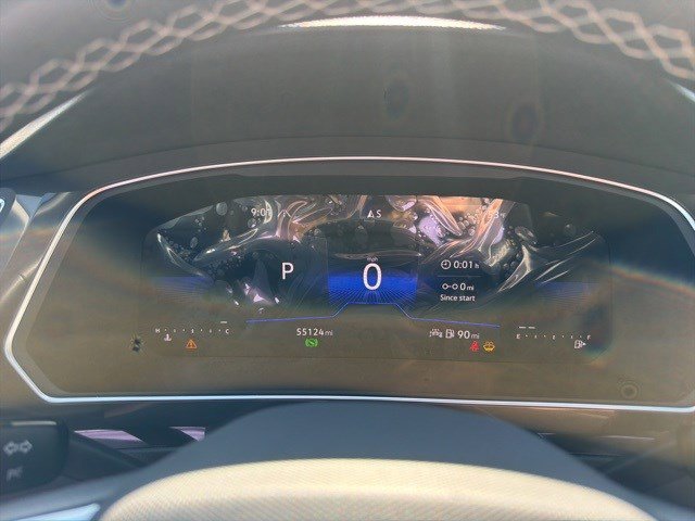 Used 2022 Volkswagen Tiguan SE image 19