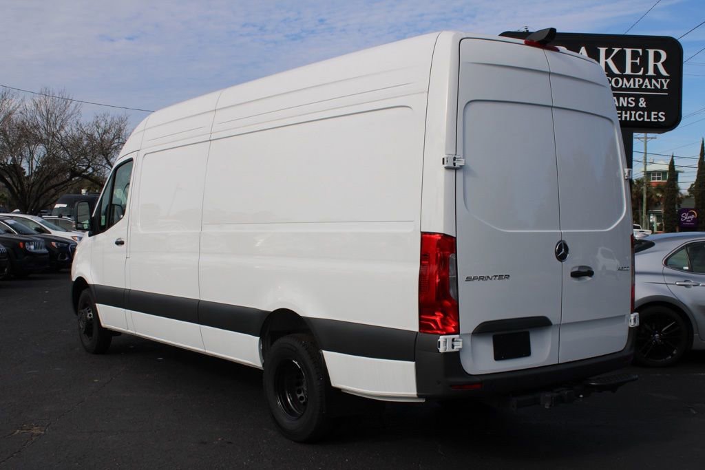 New 2025 Mercedes-Benz Sprinter 4500 image 13