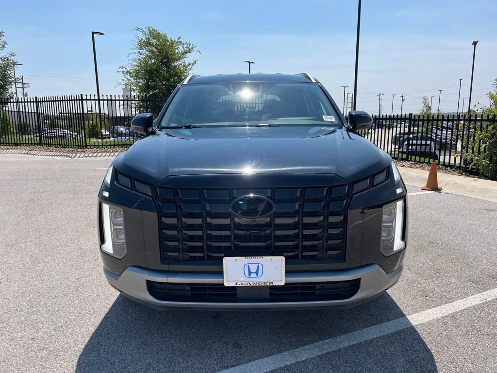 Used 2025 Hyundai Palisade SEL FWD image 2