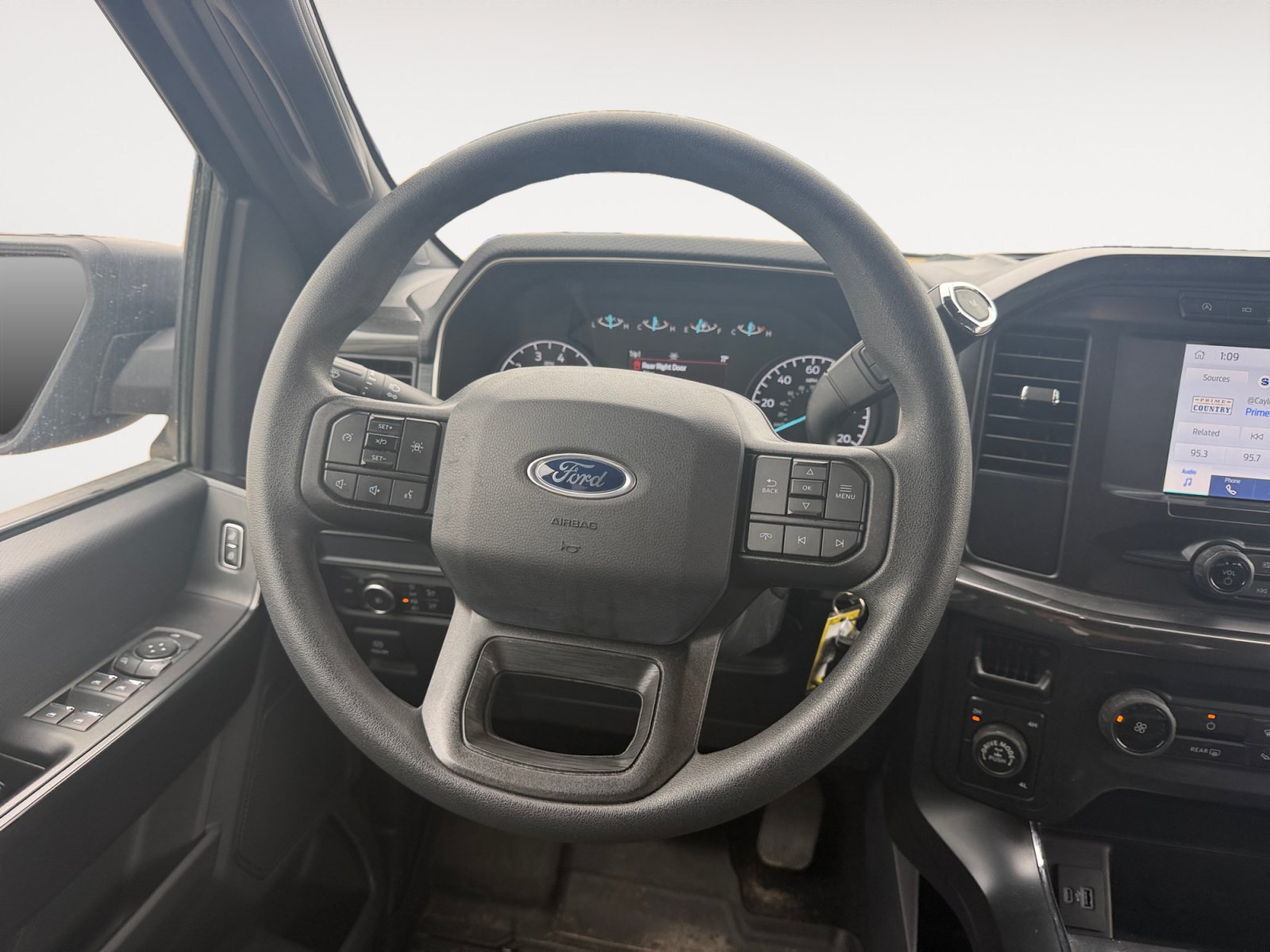 Certified 2021 Ford F150 XL w/ STX Appearance Package AWD/4WD image 12