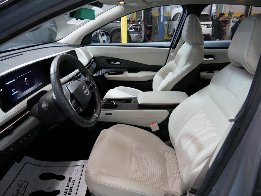 Used 2024 Nissan Ariya AWD image 21
