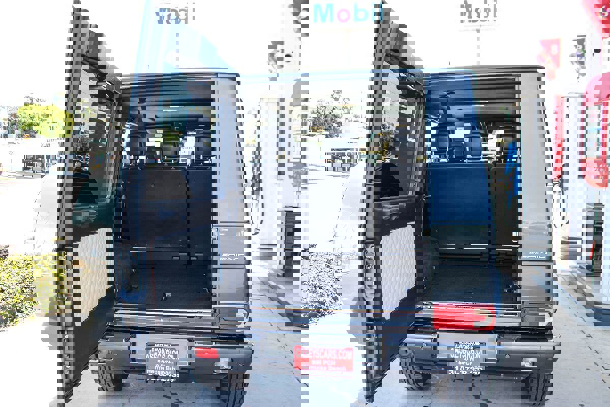 Used 2015 Mercedes-Benz G 63 AMG 4MATIC image 36