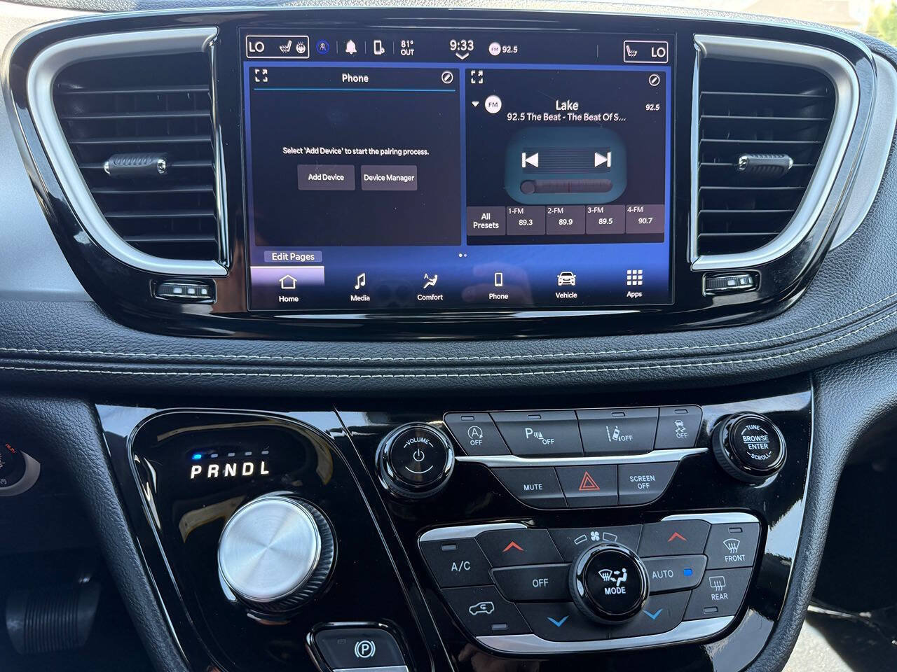 Used 2024 Chrysler Pacifica Touring FWD image 36