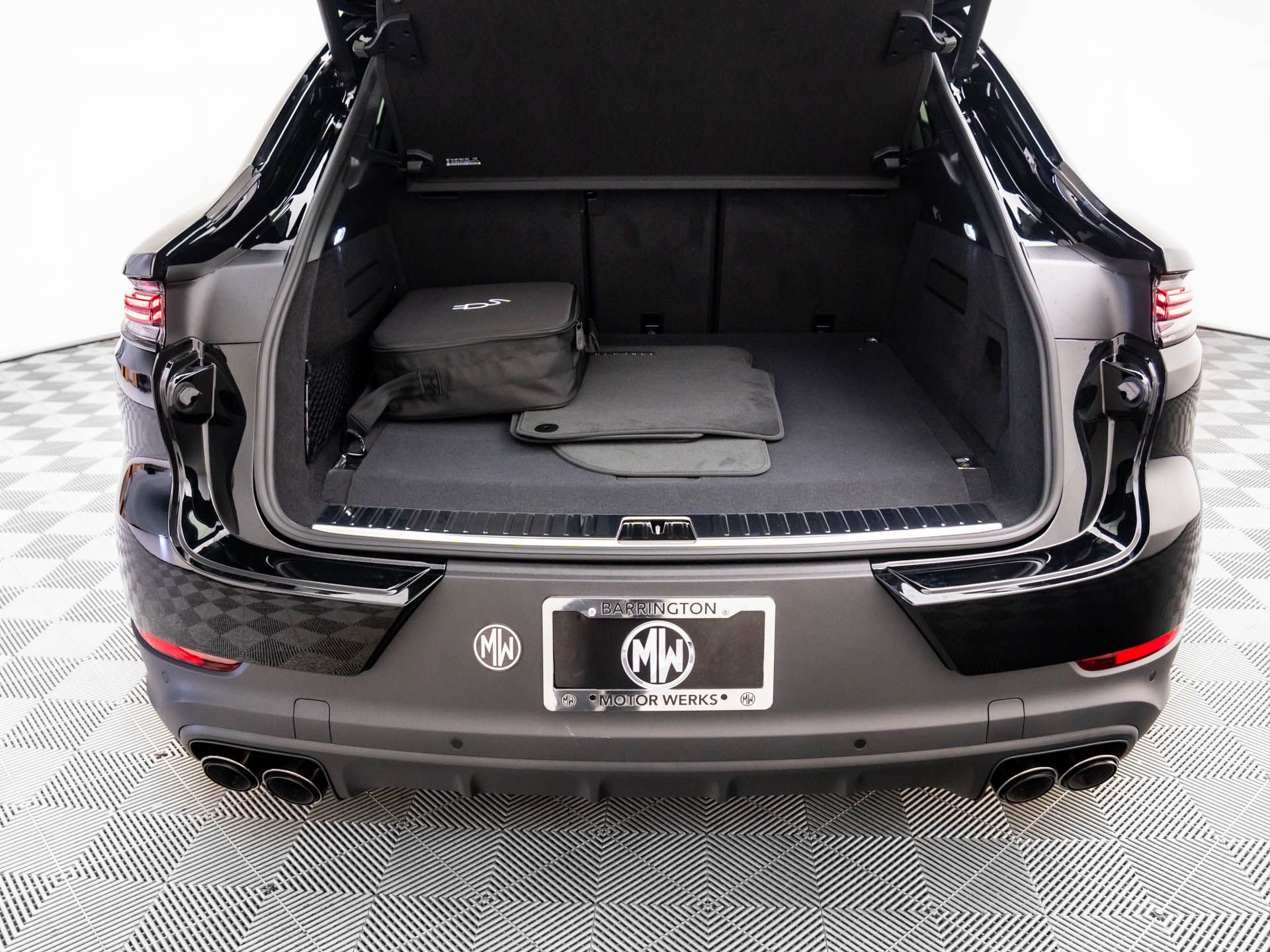 New 2025 Porsche Cayenne E-Hybrid Coupe image 30