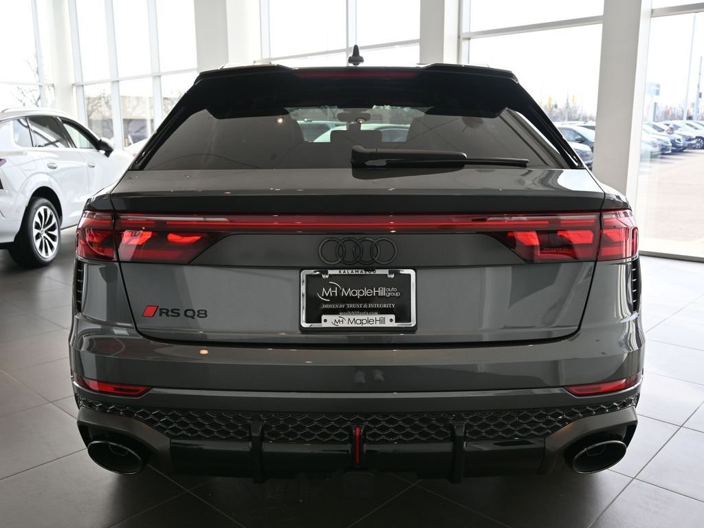 New 2026 Audi RS Q8 performance image 8