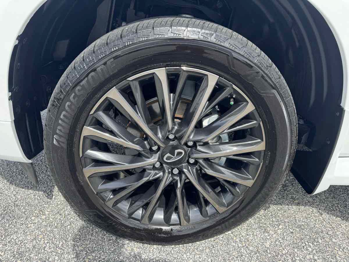 Used 2025 INFINITI QX80 Autograph w/ Autograph Exterior Package AWD/4WD image 37