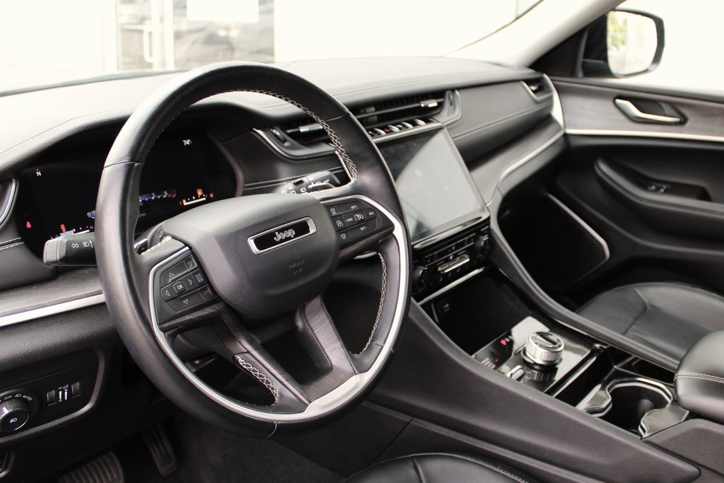 Used 2022 Jeep Grand Cherokee L Limited image 29