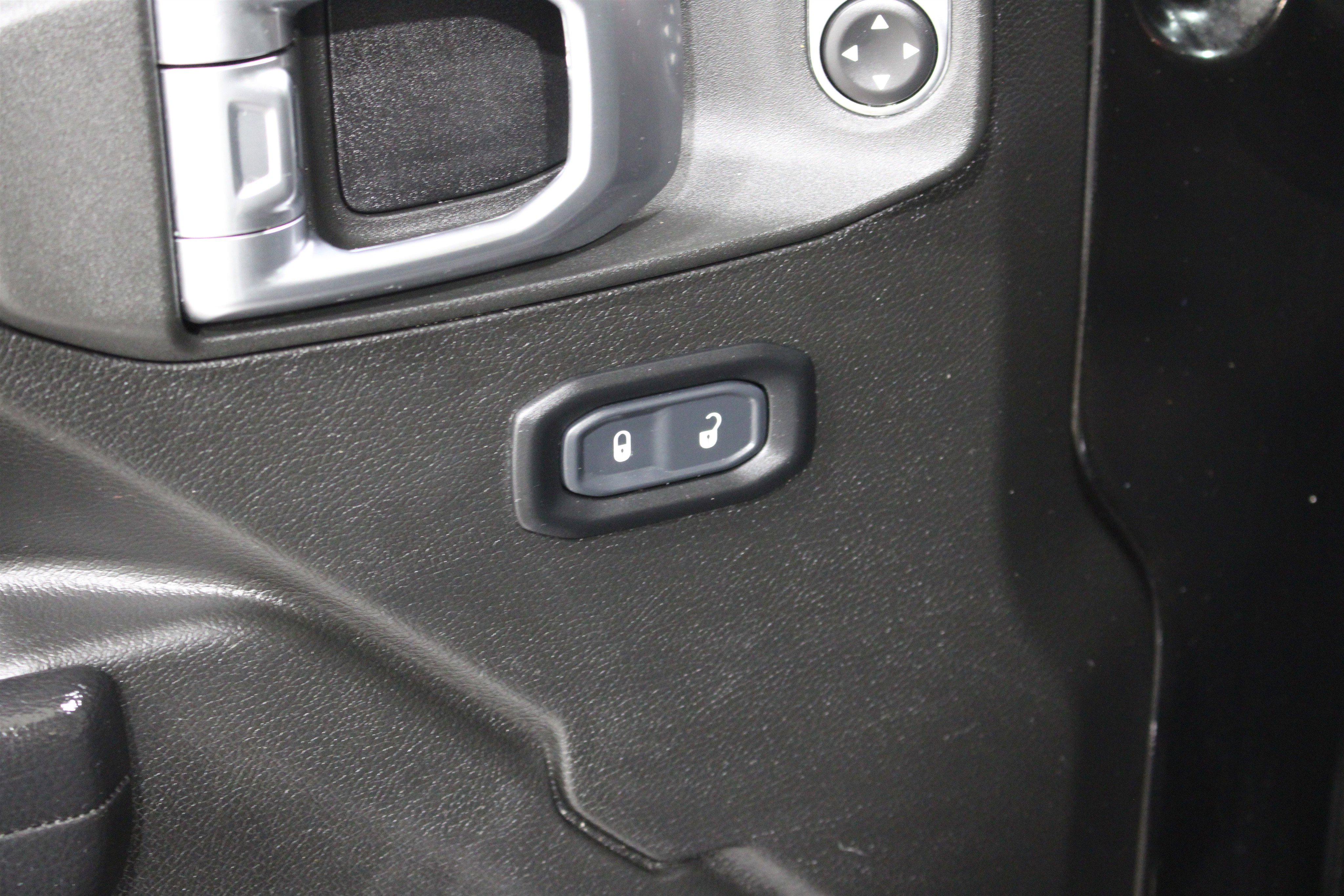 Used 2023 Jeep Gladiator Rubicon w/ LED Lighting Group image 7