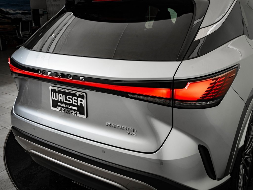 Certified 2024 Lexus RX 350 w/ Convenience Package image 9