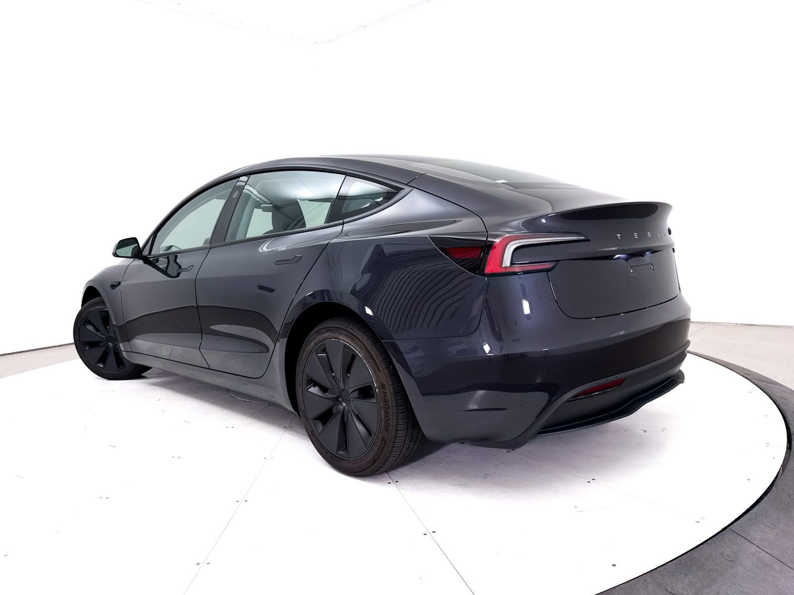 Used 2025 Tesla Model 3 Long Range RWD image 2