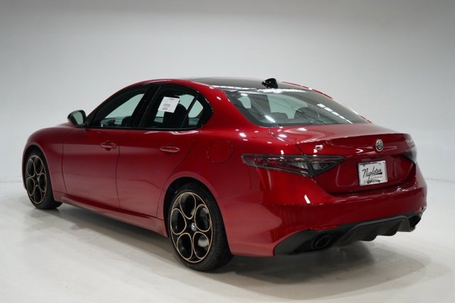 New 2025 Alfa Romeo Giulia Intensa w/ Driving Assist Package image 5