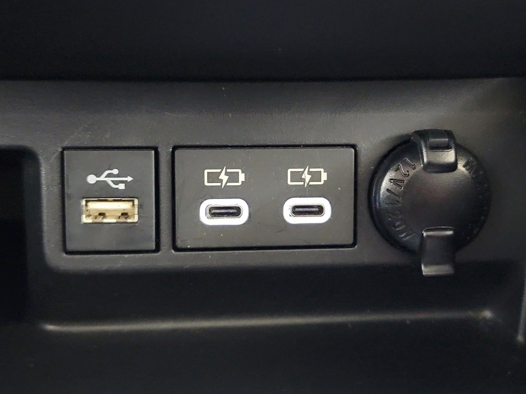 Used 2023 Toyota Highlander XLE AWD/4WD image 24