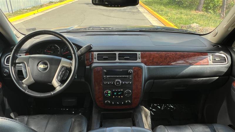 Used 2013 Chevrolet Avalanche LT RWD image 41